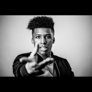 Meet your Posher, Avery